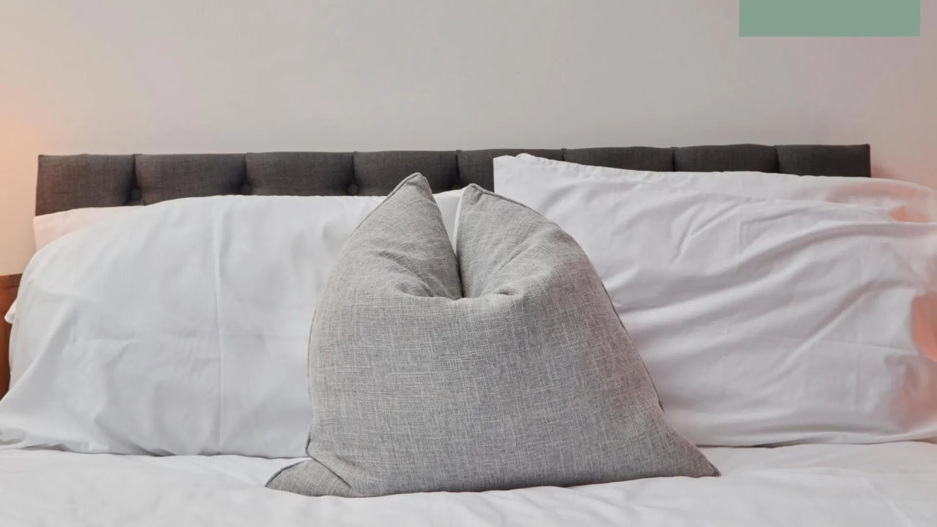 Big 4Bedroom Bradford House With 6 Beds With Parking By Purestay- 7 Night Min! 0*, Брадфорд Великобритания