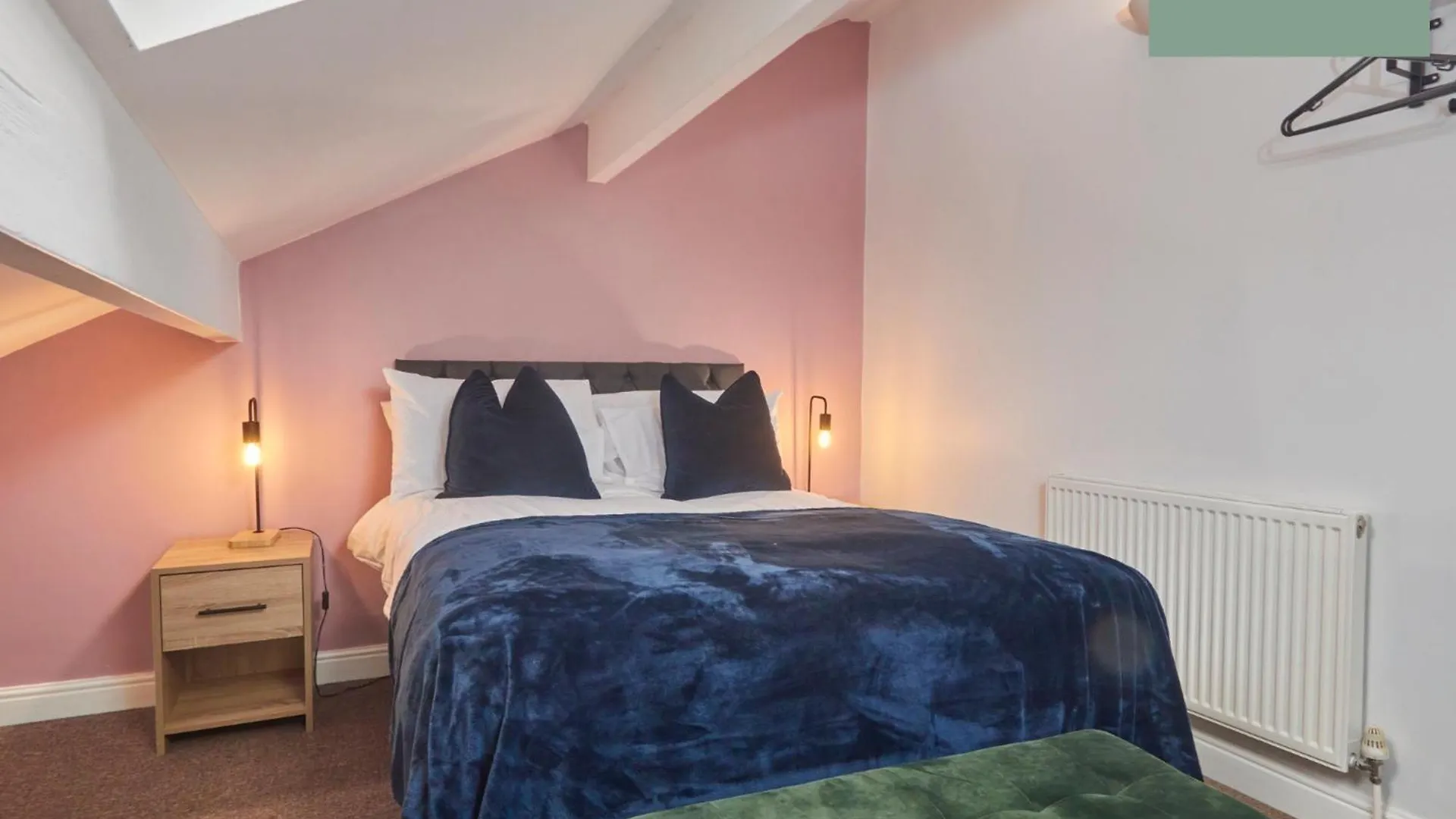 Big 4Bedroom Bradford House With 6 Beds With Parking By Purestay- 7 Night Min! Великобритания