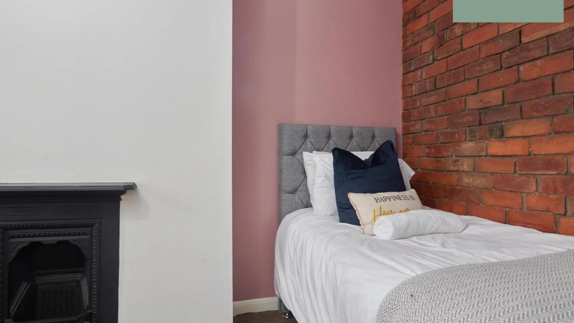Дом отдыха Big 4Bedroom Bradford House With 6 Beds With Parking By Purestay- 7 Night Min!