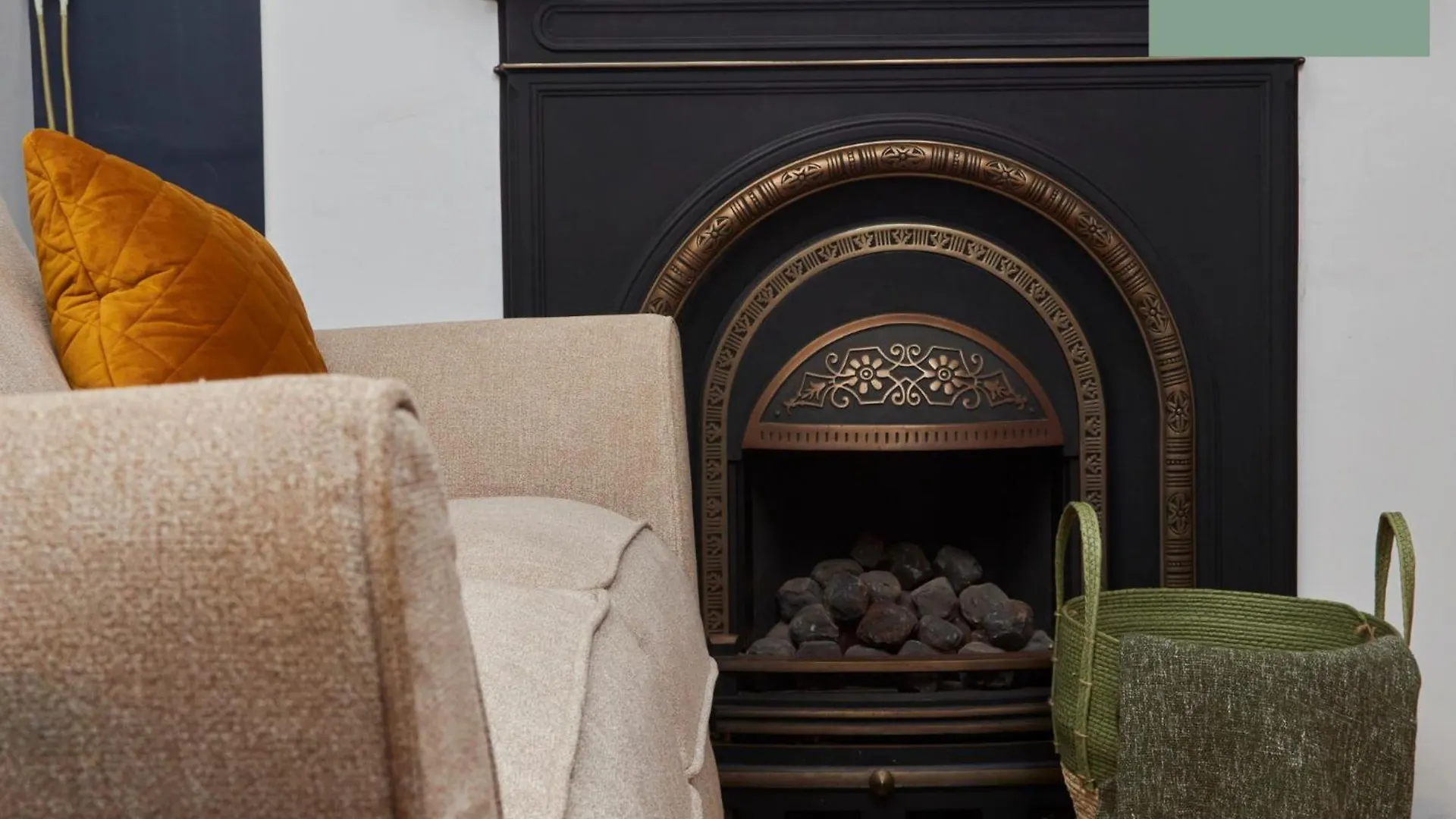 Дом отдыха Big 4Bedroom Bradford House With 6 Beds With Parking By Purestay- 7 Night Min!